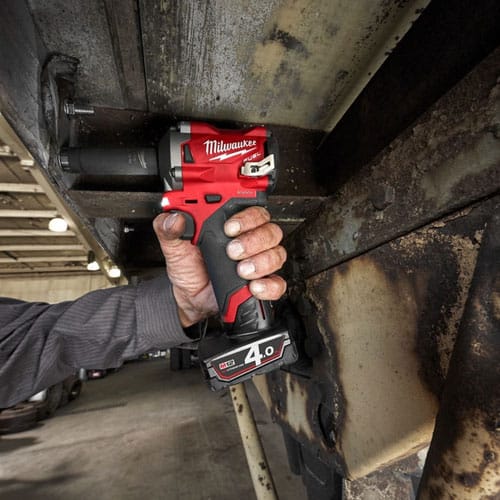 may-siet-bu-long-milwaukee-m12-fiwf12-0c-3 Máy siết bu lông Milwaukee M12 FIWF12-0C (3)