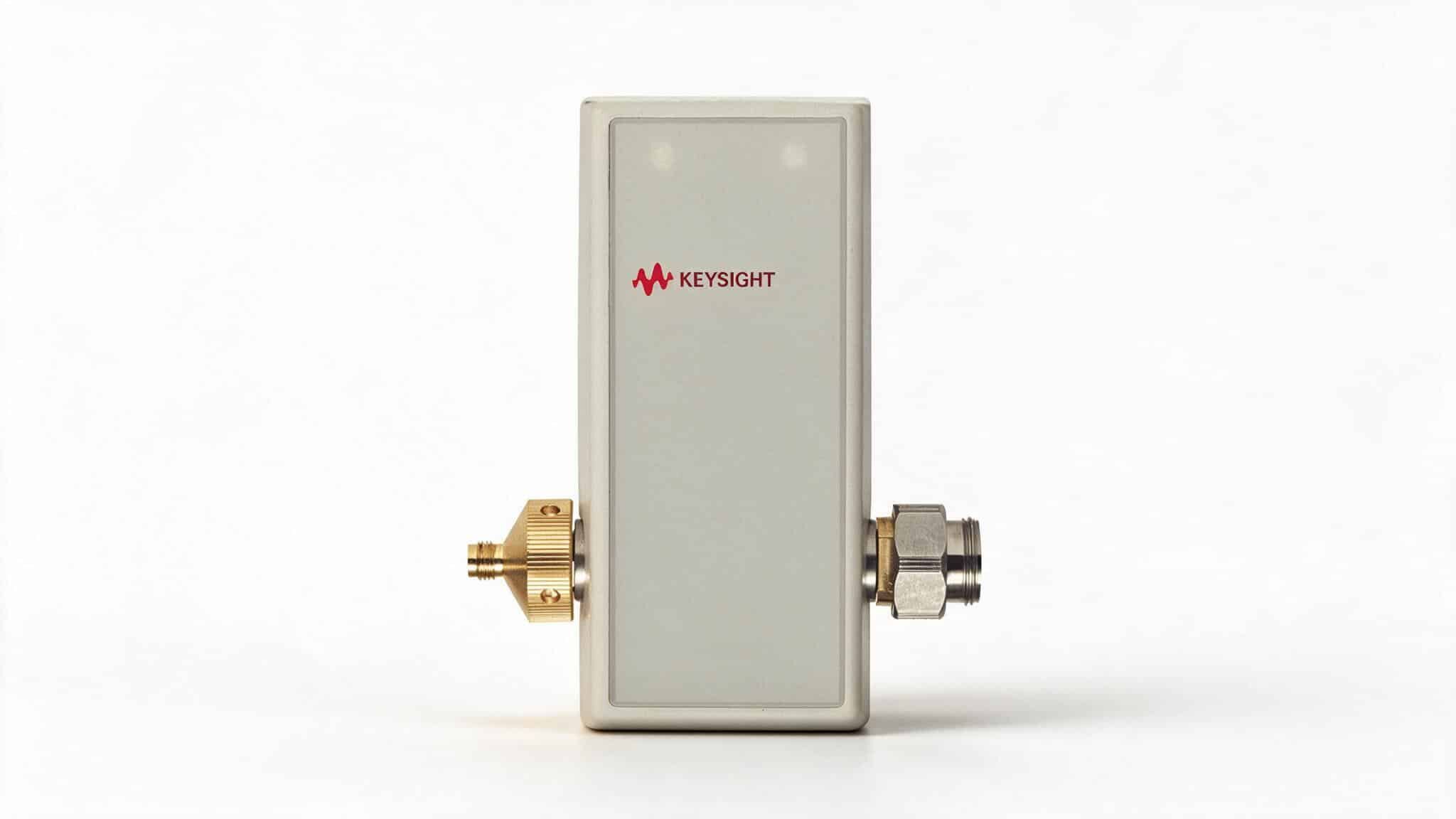 mo-dun-hieu-chuan-dien-tu-ecal-keysight-n4693a-studio Mô-đun hiệu chuẩn điện tử ECal Keysight N4693A — ảnh studio