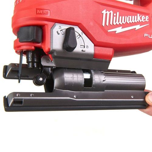may-cua-soc-milwaukee-m18-fjs-0x-2 Máy cưa sọc Milwaukee M18 FJS-0X (2)