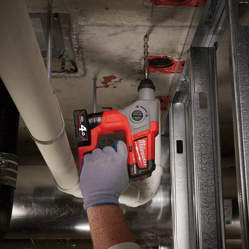 may-khoan-bua-milwaukee-m12-ch-0c-3 Máy khoan búa Milwaukee M12 CH-0C (3)