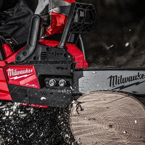 may-cua-xich-milwaukee-m18-fchsc-0g0-5 Máy cưa xích Milwaukee M18 FCHSC-0G0 (4)